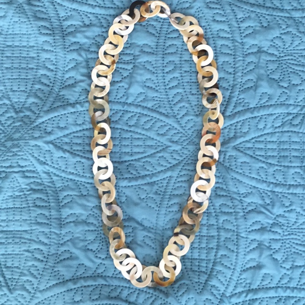 Horn necklace